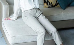 男朋友叫我打开腿上我